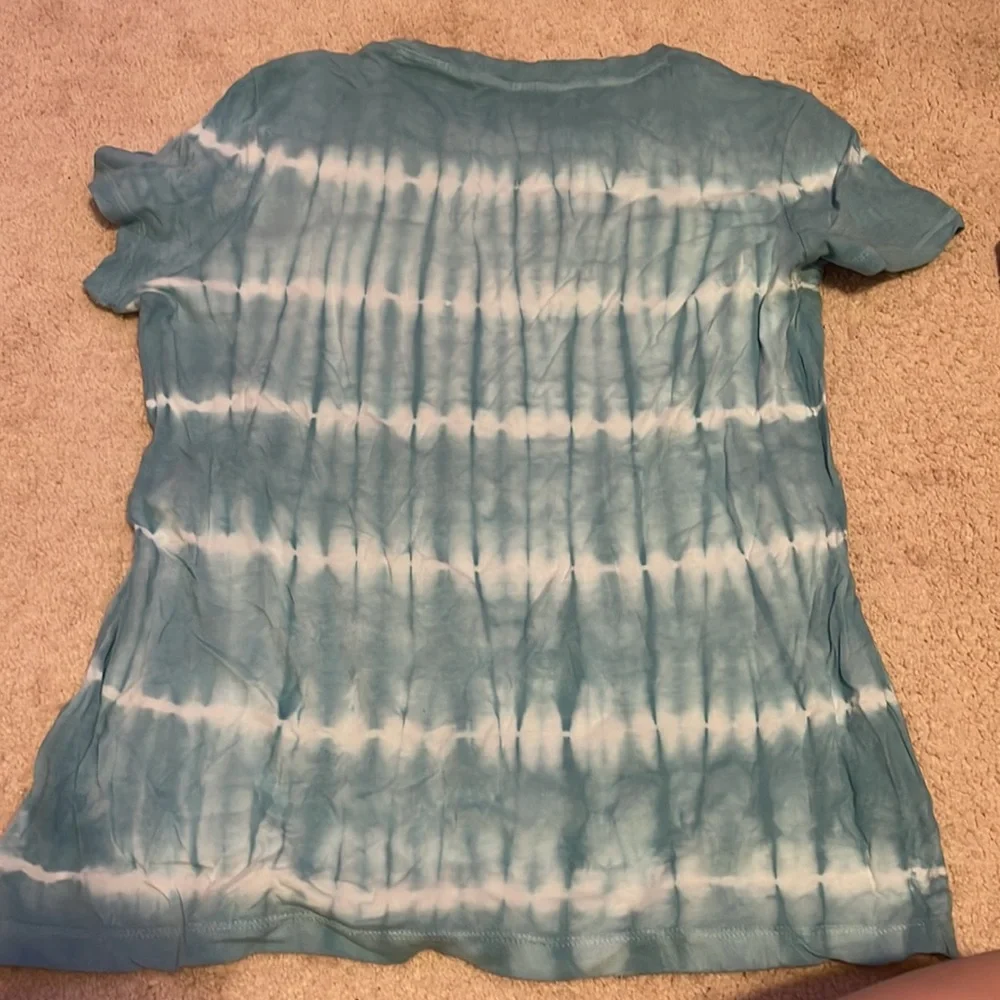Too small - Picture 2 of 3